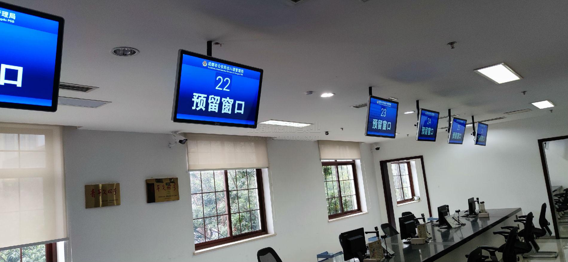 超越傳統(tǒng)：國產(chǎn)系統(tǒng)的排隊叫號機如何助力現(xiàn)代服務業(yè)